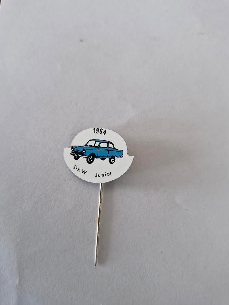 342 DKW Junior 1964 Speldje/Pin - Auto Oldtimer, Verzamelen, Ophalen of Verzenden, Gebruikt, Transport, Speldje of Pin