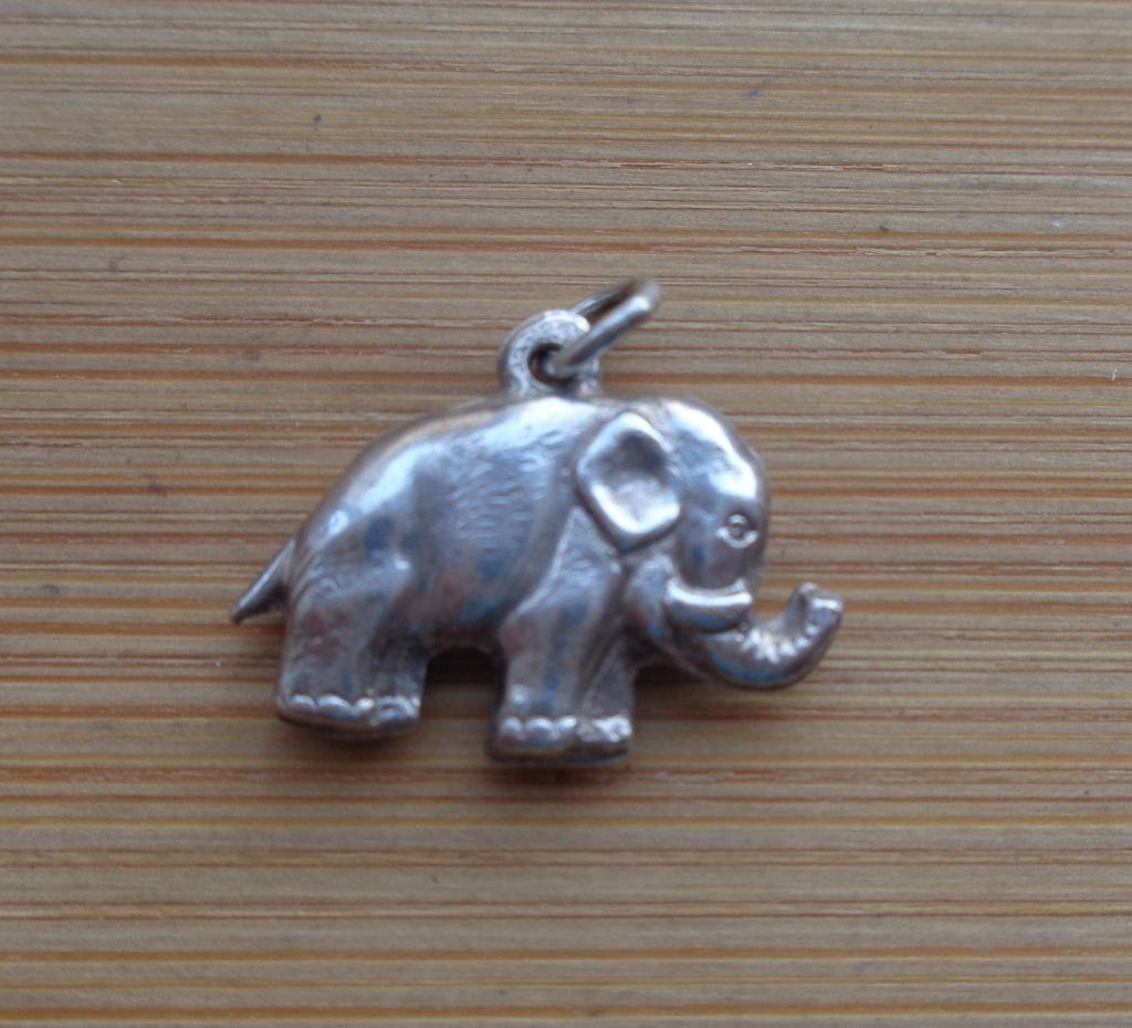 zilveren vintage bedel olifant [563], Overige merken, Verzenden, Zo goed als nieuw, 1 bedel