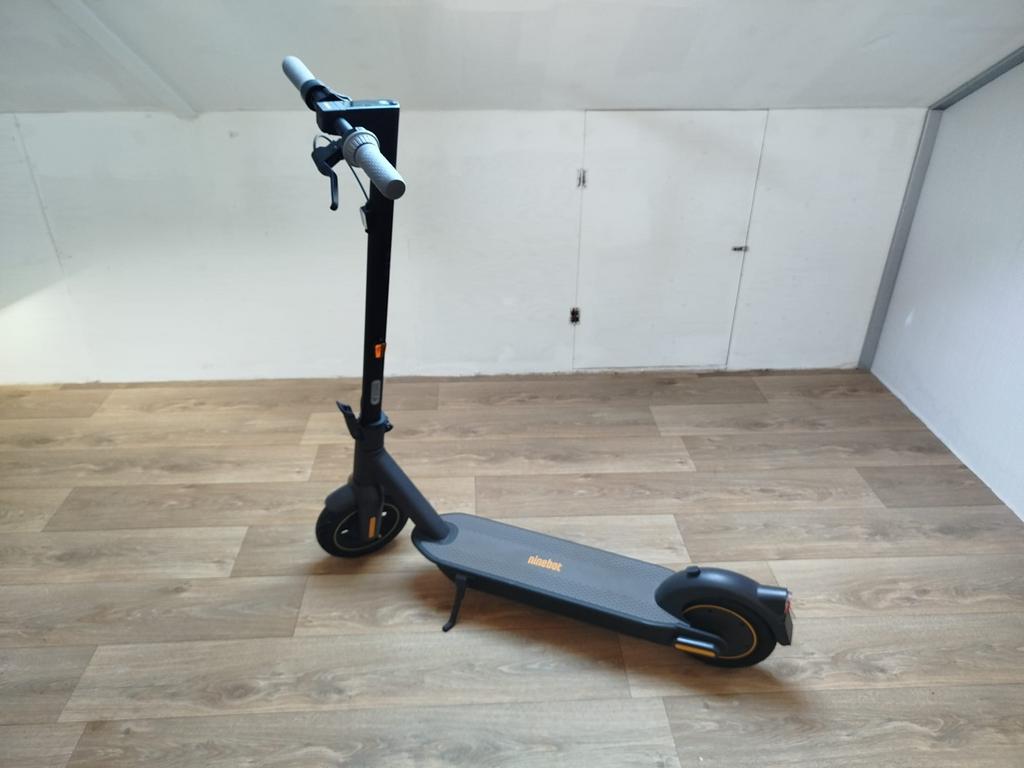 Segway, Ophalen of Verzenden, Zo goed als nieuw, Elektrische step (E-scooter)