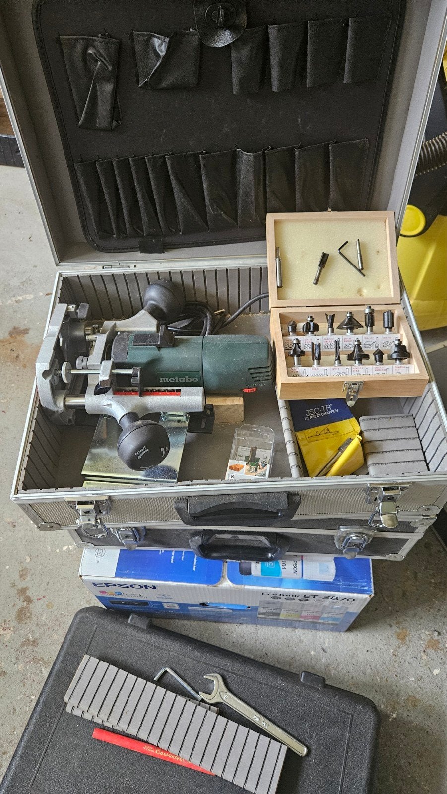Metabo Bovenfrees met accessoires in koffer, Gebruikt, Ophalen of Verzenden, Bovenfrees, Metabo