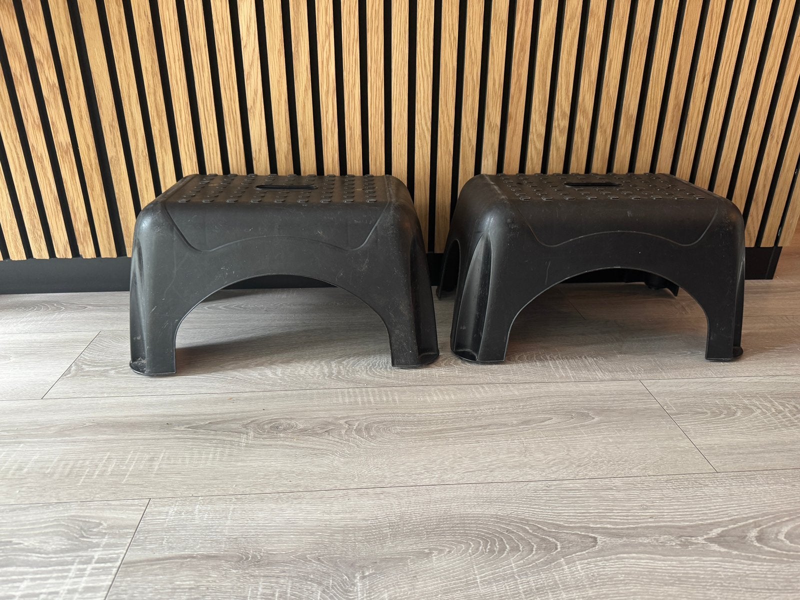 2 handige ikea krukjes, Huis en Inrichting, Ophalen of Verzenden, Gebruikt, Hout
