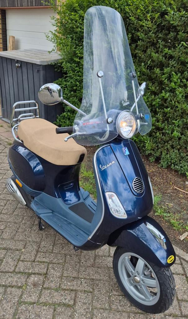 te koop vespa LX50 (bromfiets) in nette staat, Ophalen, Gebruikt, Benzine, Vespa LX