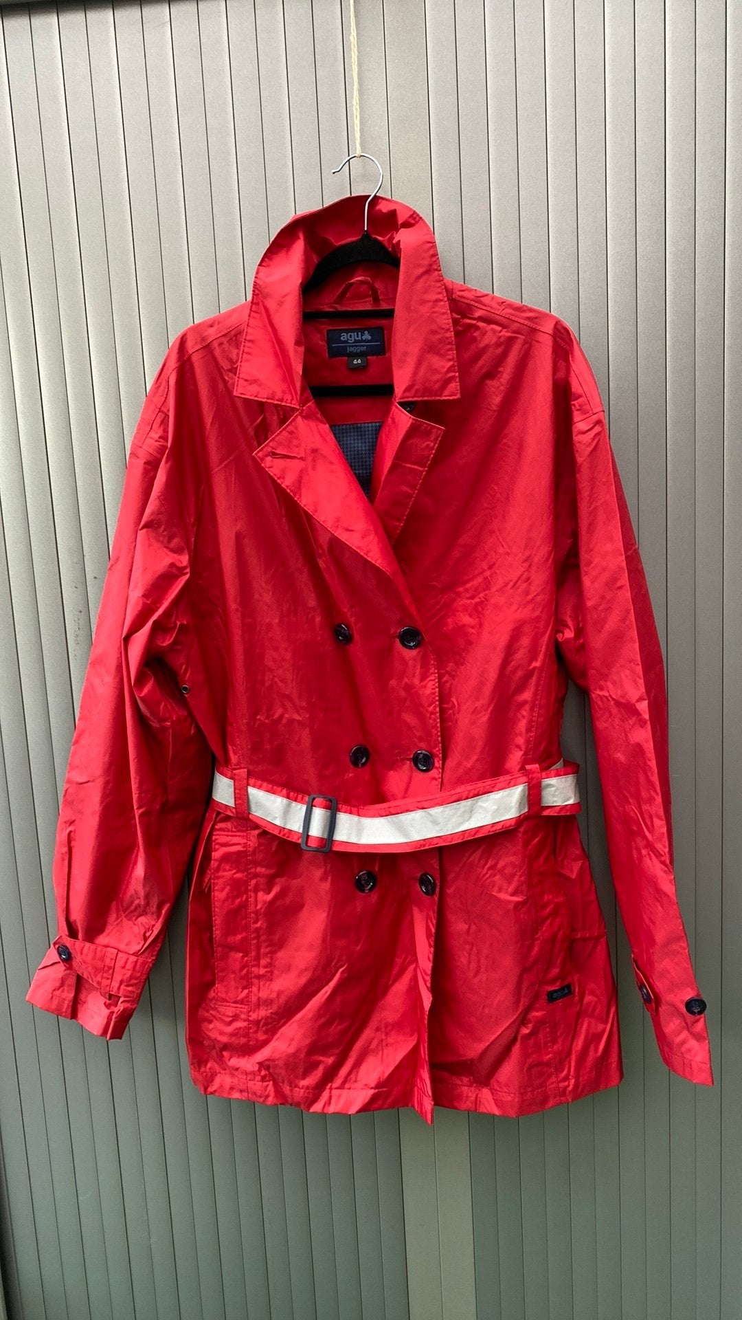 AGU Jagger regenjas 44 rood nieuw, Ophalen of Verzenden, Nieuw, Maat 42/44 (L), Rood