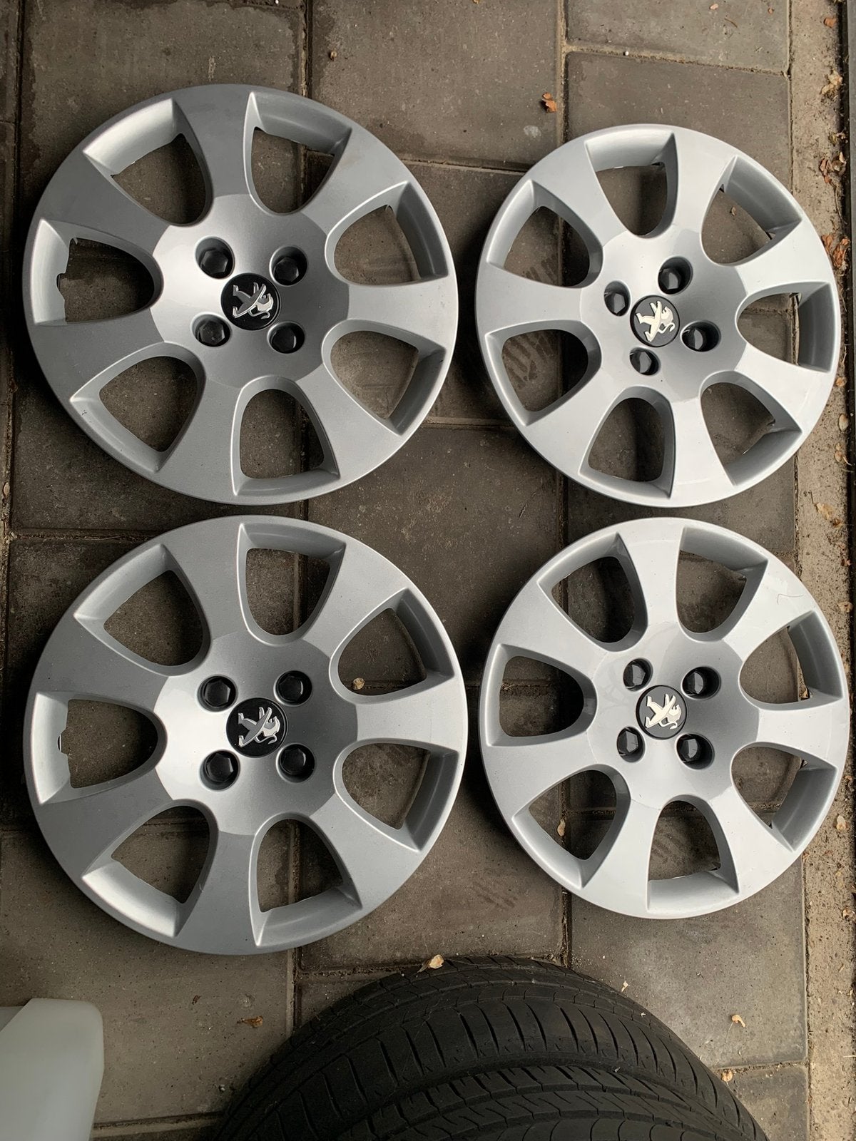 Peugeot originele Wieldoppen 16 inch., Ophalen, Zo goed als nieuw