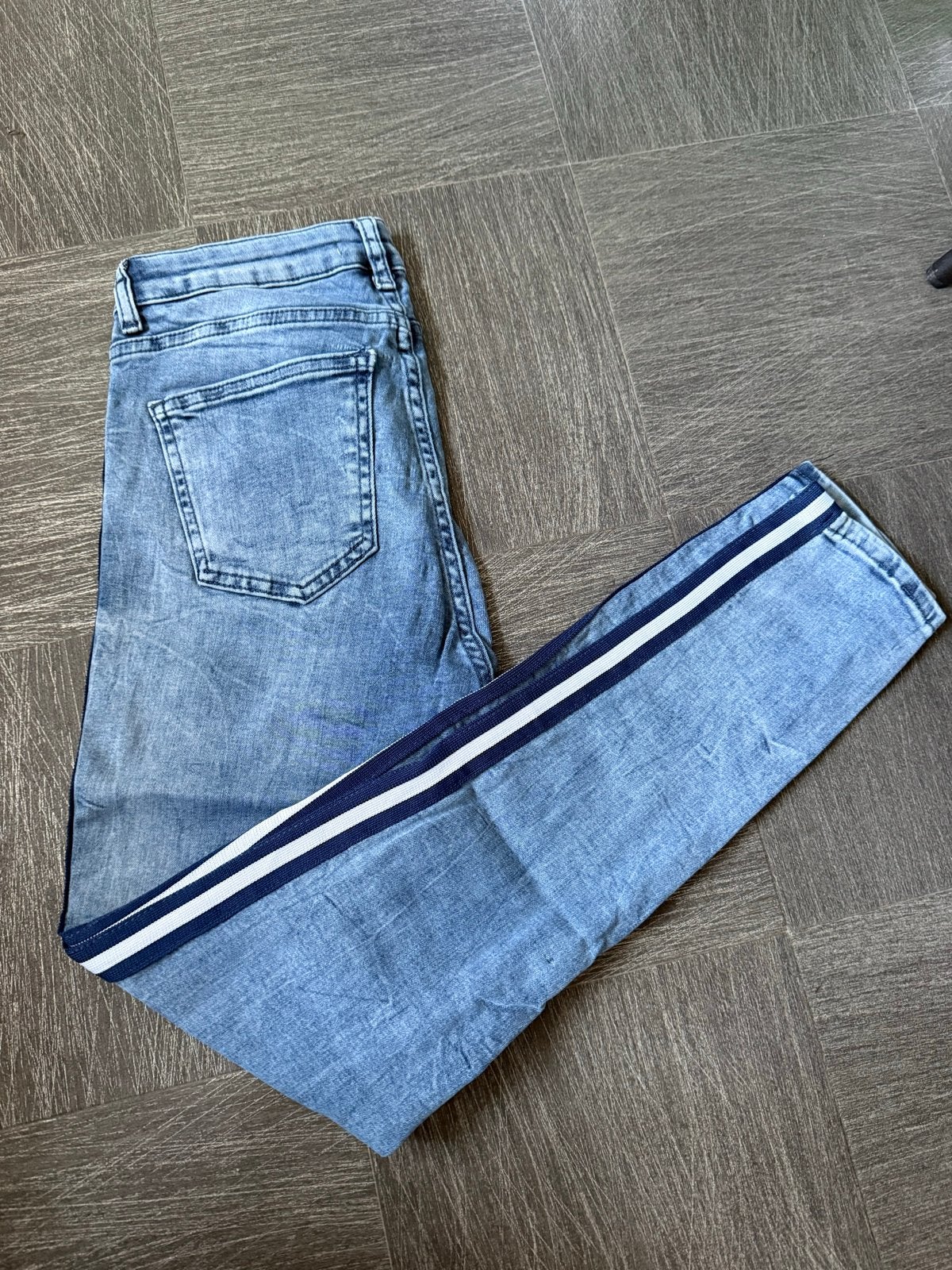 Anti Blue Jeans met zijstreep - Maat W28, Ophalen of Verzenden, Zo goed als nieuw, Blauw, W28 - W29 (confectie 36)