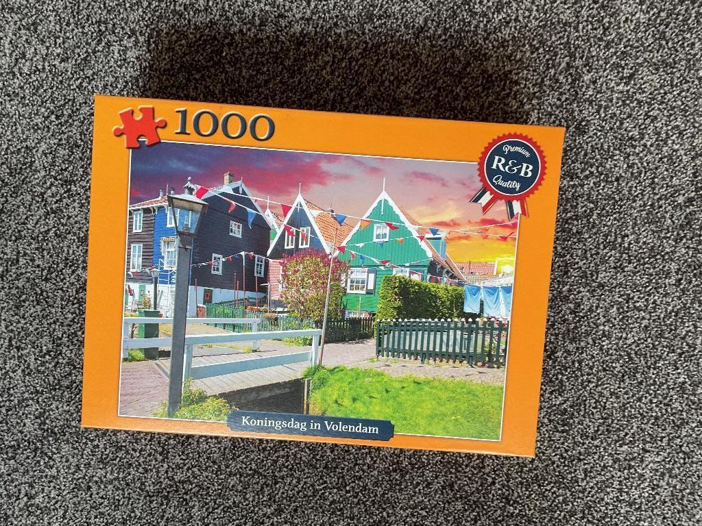 Puzzel Koningsdag in Volendam, Hobby en Vrije tijd, Denksport en Puzzels, Ophalen of Verzenden, 500 t/m 1500 stukjes, Zo goed als nieuw