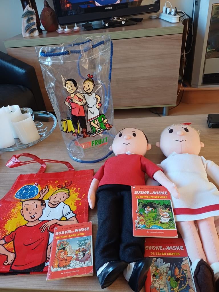 Suske en Wiske pakket: poppen, tassen en stripboeken, Meerdere stripboeken, Ophalen of Verzenden, Gelezen, Willy Vandersteen