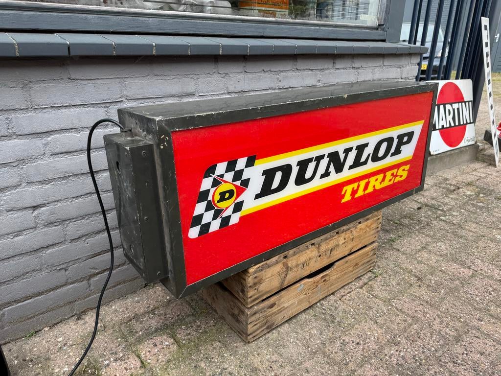 Vintage Dunlop Tires Lichtbak - Reclamebord, Verzamelen, Merken en Reclamevoorwerpen, Ophalen, Gebruikt, ., Lichtbak of (neon) lamp