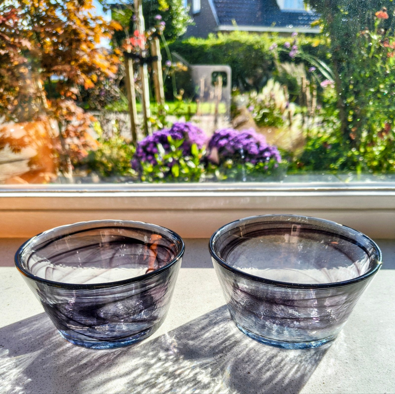 2 Kosta Boda Mine kristalglas schalen zwarte slingers Zweden, Ophalen of Verzenden