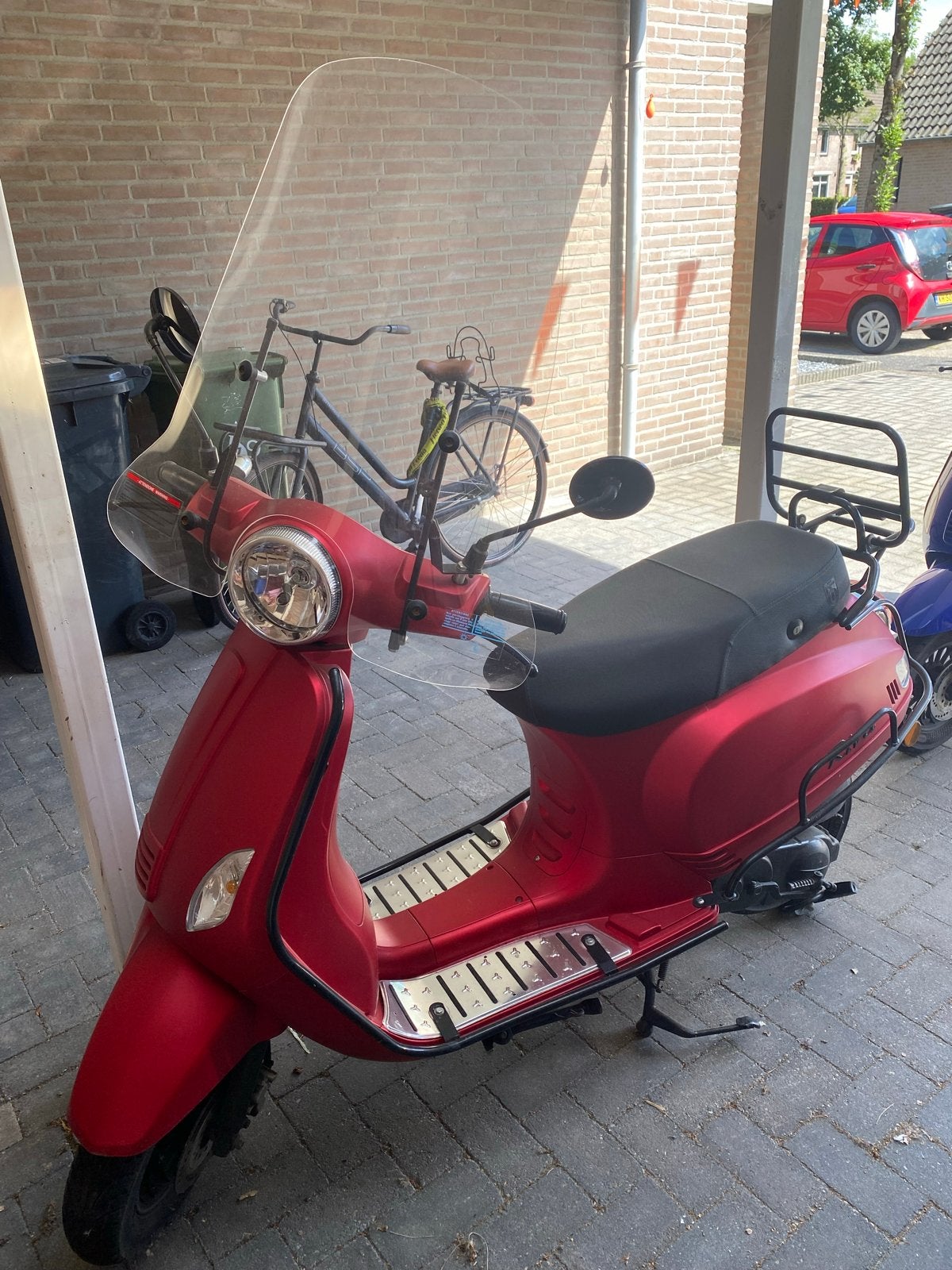 Rode BTC Riva Scooter -, Ophalen, Gebruikt, Benzine, Maximaal 25 km/u