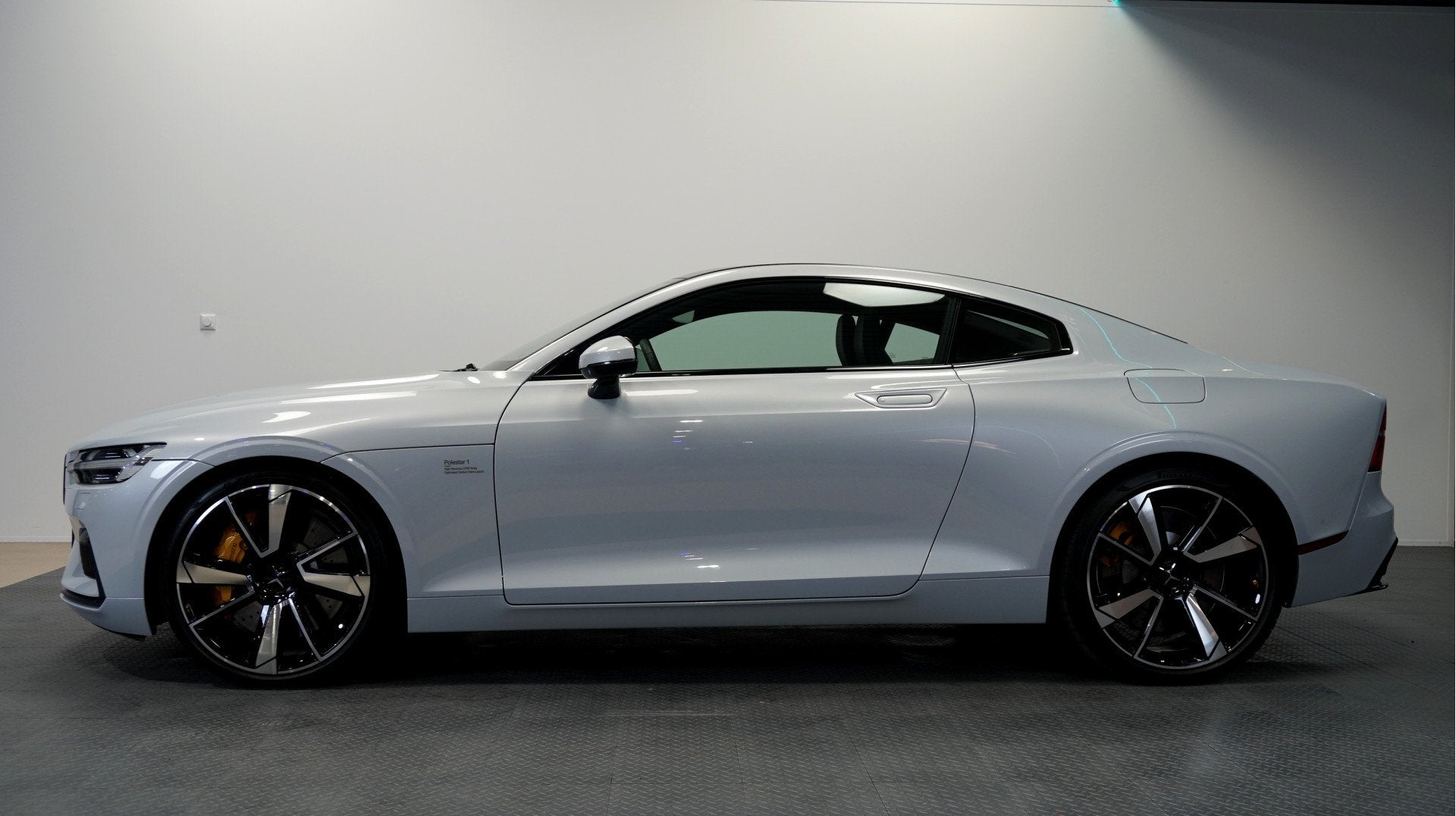 Polestar 1 Performance 2.0 PHEV 448kW/609pk Aut8 Nummer 815/, Auto's, Polestar, Automaat, Dealer onderhouden, 77 km/l, Gebruikt