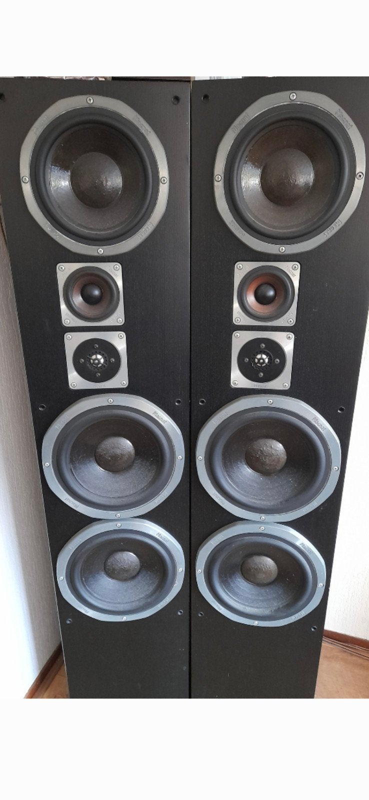 Magnat Sigma 2000, Ophalen, Zo goed als nieuw, 150 watt of meer, Magnat