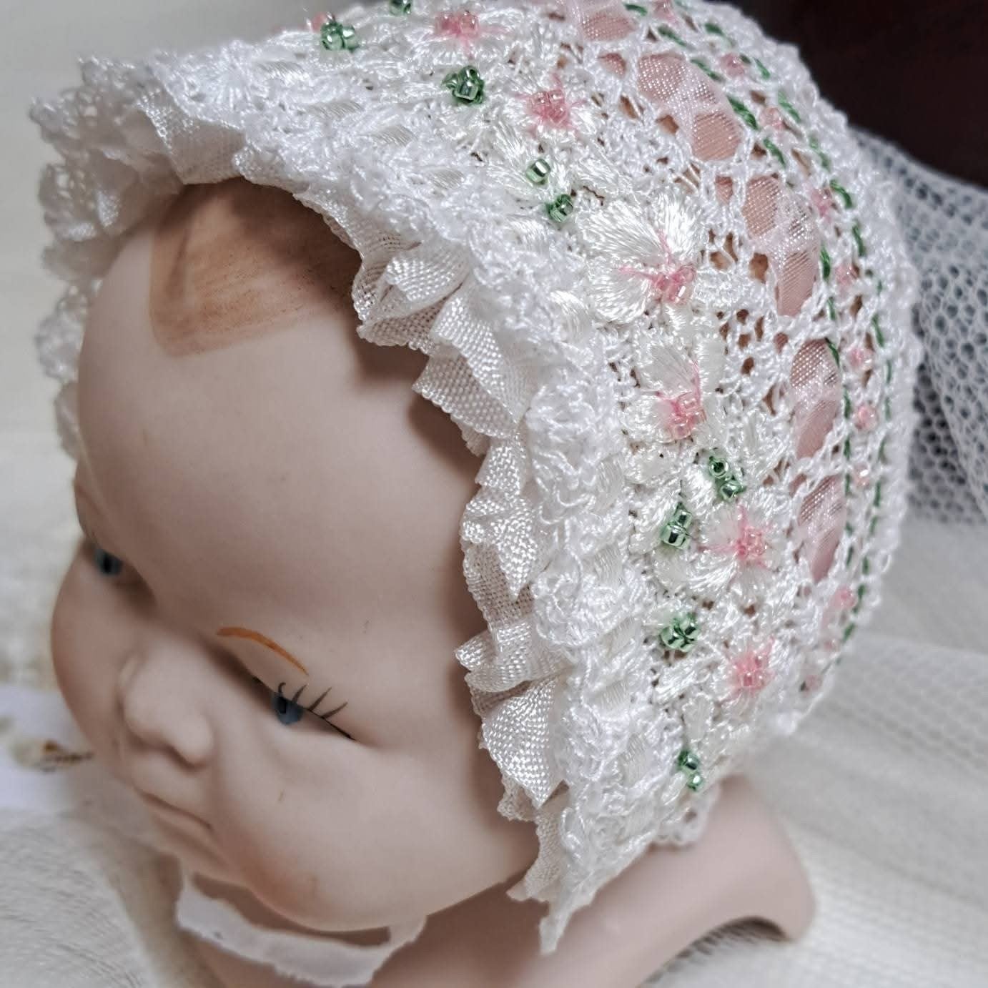 Hand gehaakt Brocante Poppen mutsje NIEUW, Ophalen of Verzenden