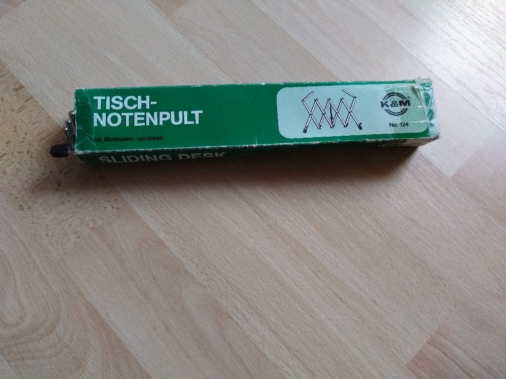 Te koop aangeboden: Tafel muziekstandaard , Ophalen of Verzenden, Zo goed als nieuw, Muziekstandaard