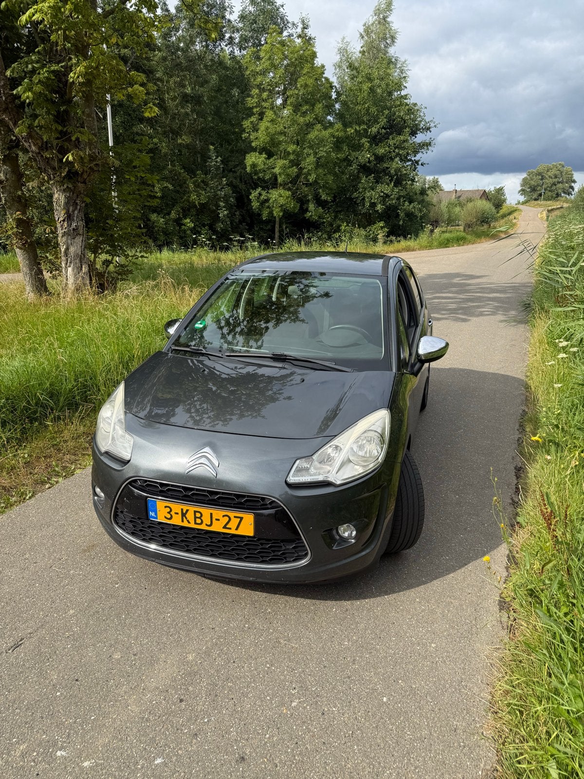 Citroën C3 1.2 VTi Grijs – APK t/m juni 2027., Voorwielaandrijving, 40 €/maand, Multifunctioneel stuurwiel, 1199 cc