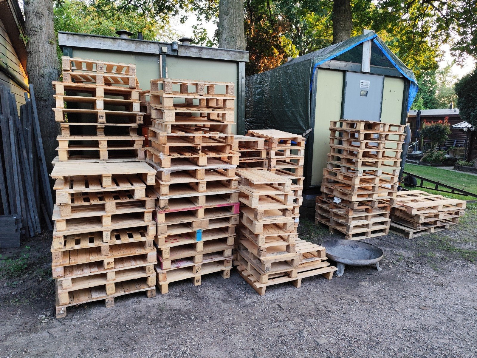 Gratis pallets voor haardhout, 3 tot 6 m³, Ophalen, Overige houtsoorten, Blokken