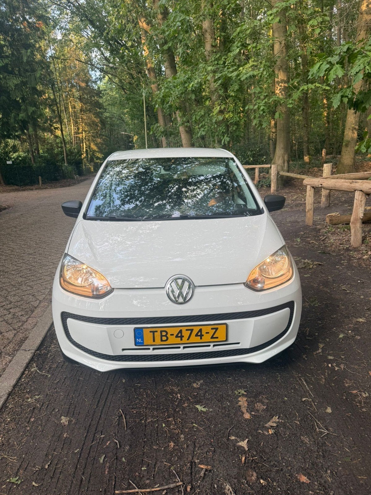 Volkswagen up! 1.0 44KW 2013 Wit, Voorwielaandrijving, Up!, 4 stoelen, Wit