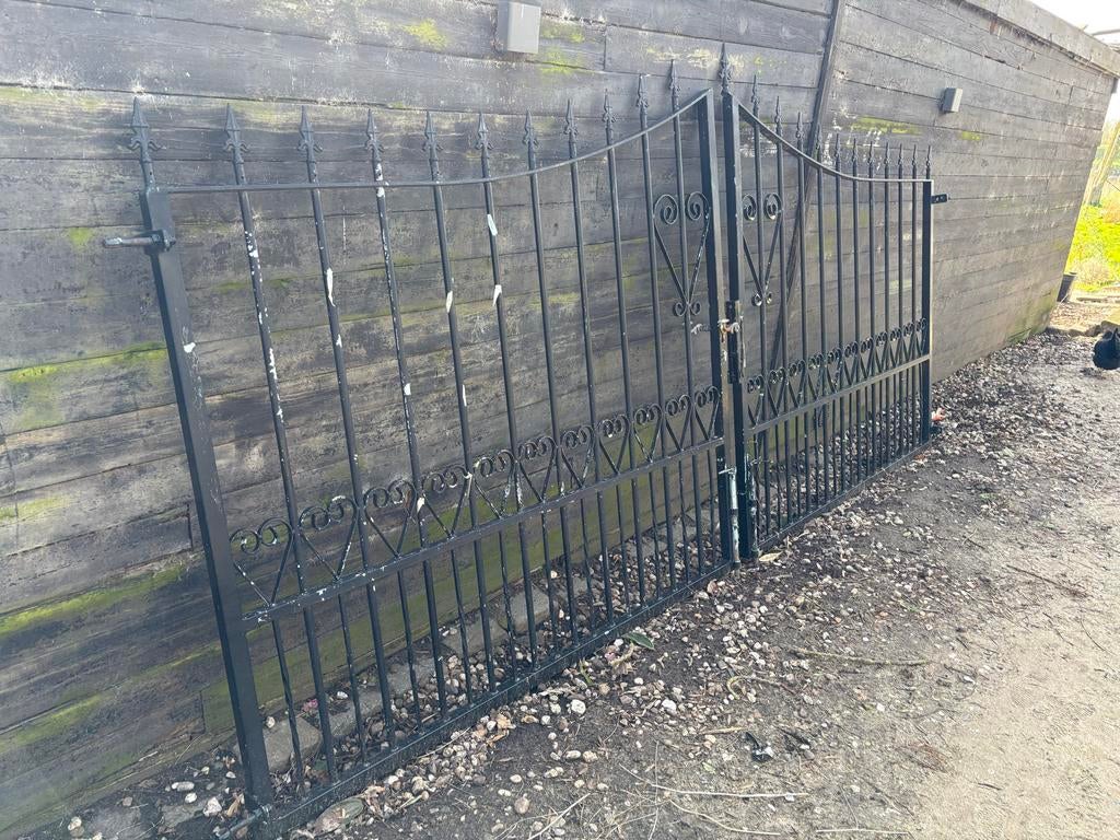 Gietijzeren Tuinhek met Poort - Klassiek Zwart Design, Tuin en Terras, Tuinhekken en Hekwerk, Met poort, Gebruikt, Ophalen of Verzenden