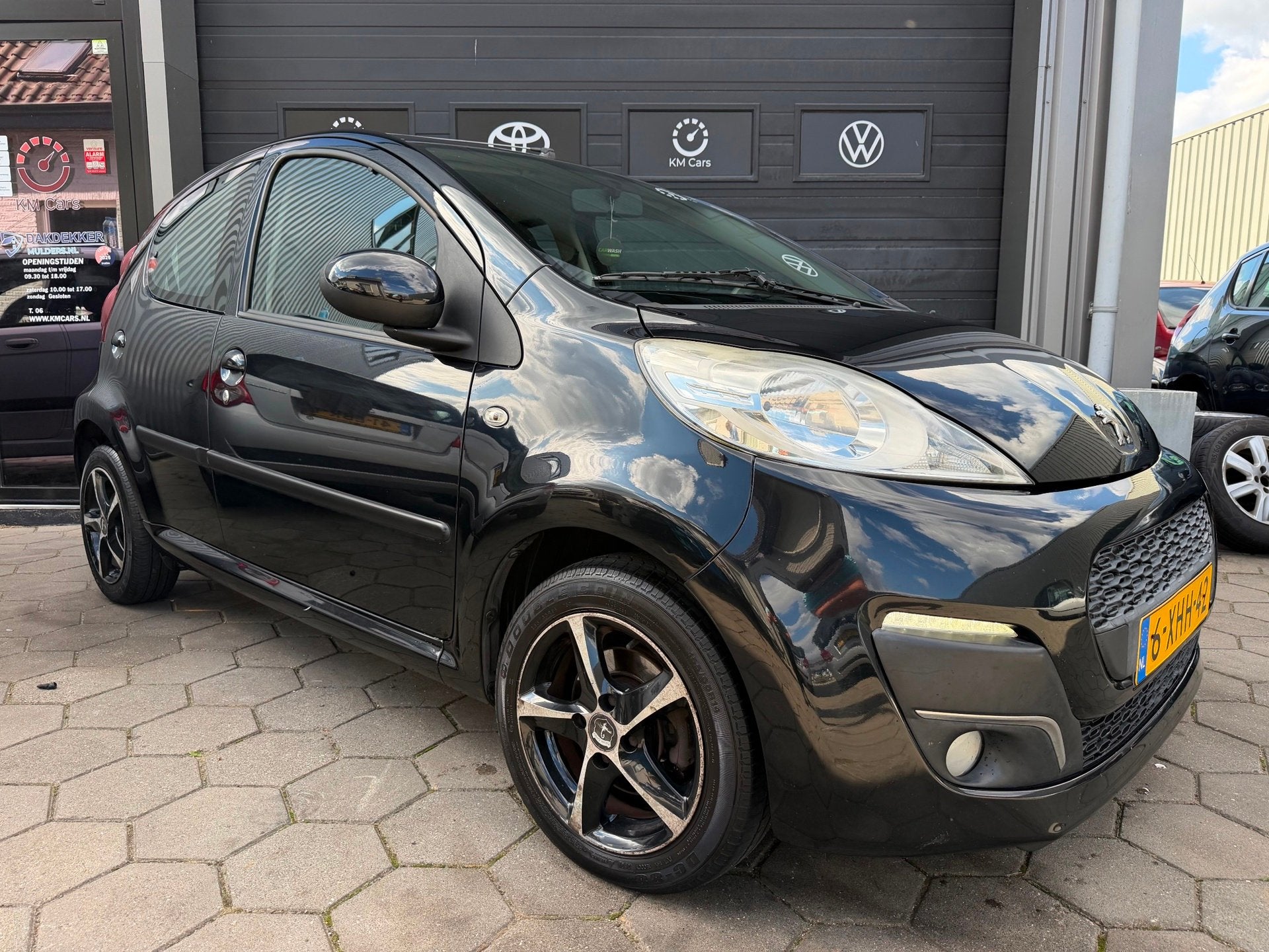 Peugeot 107 1.0 Active - 5 Deurs - LED - N.a.p - New Apk - A, Voorwielaandrijving, Stof, Gebruikt, Zwart