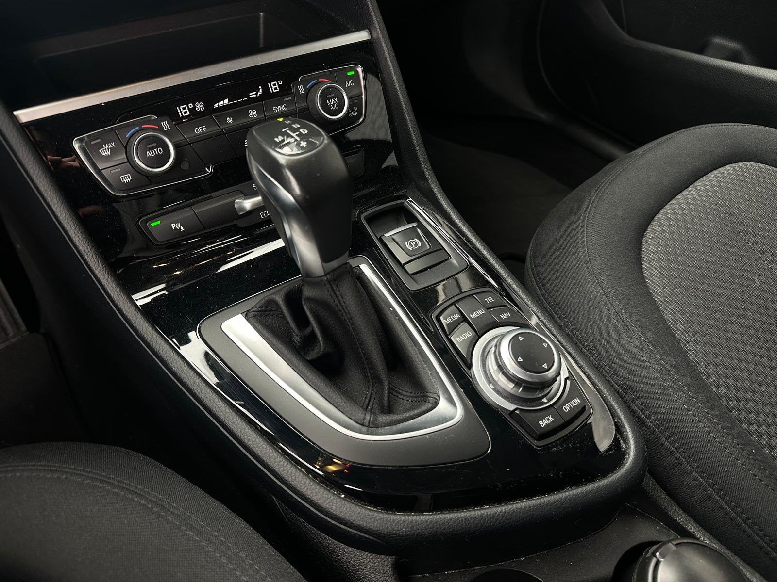 Foto 8 van BMW 2 Serie Active Tourer 218i Essential Automaat, Bluetooth