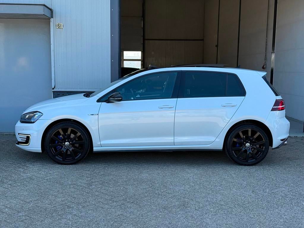Volkswagen Golf 1.4 TSI GTE DSG Pano|Carplay|LED|Leder!, Auto's, Volkswagen, 8 kWh, Gebruikt, 4 cilinders, 150 pk
