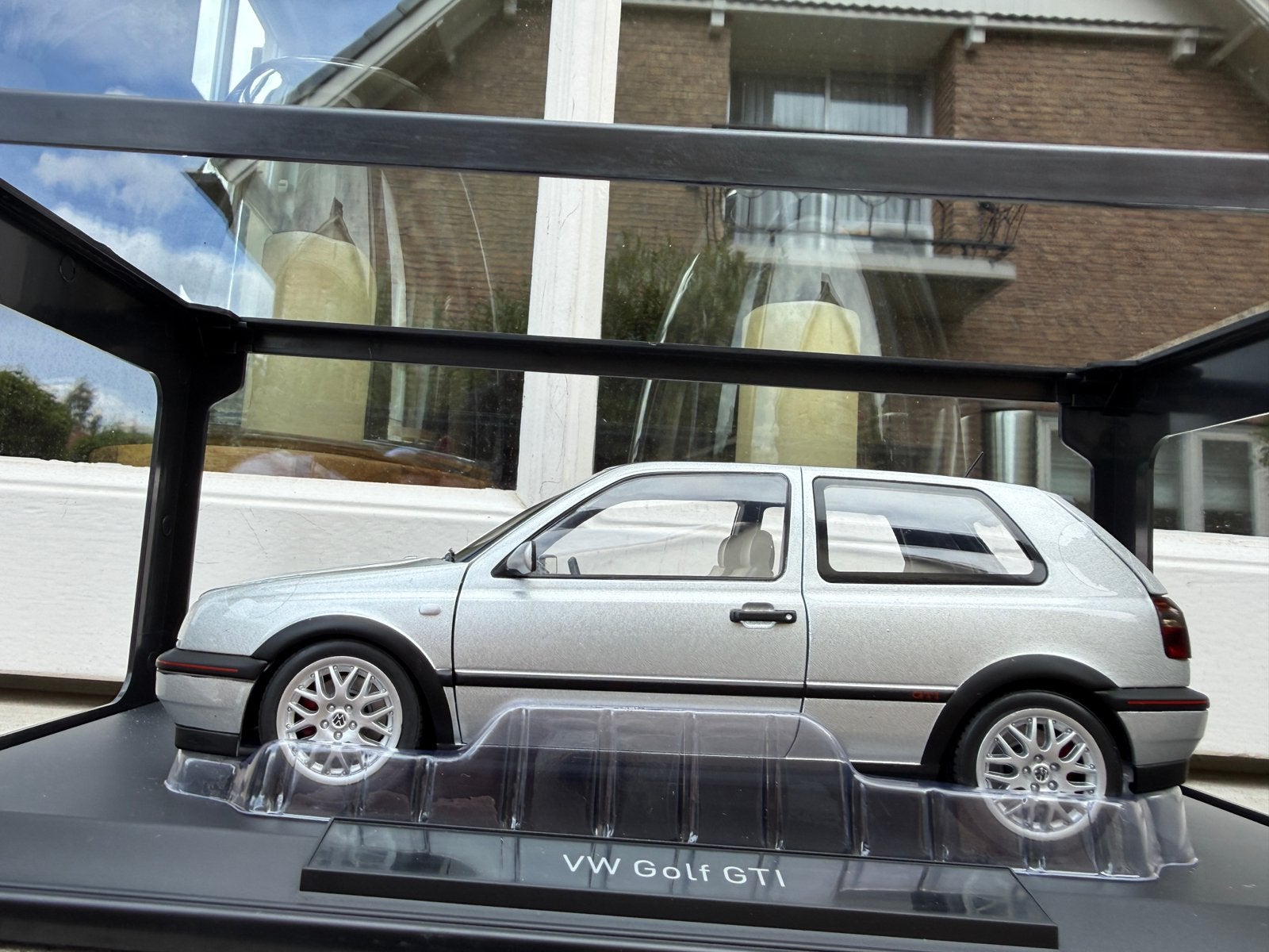 1:18 Volkswagen Golf 3 GTi zilvergrijs 1996 Norev 188419, Auto, Norev, 70-72 Av. de Bohlen, Vaulx-en-Velin, 69120, France, Norev