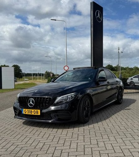 Mercedes-Benz C Klasse C200e FACELIFT AMG LINE 2019 Zwart, Auto's, Mercedes-Benz, 1800 kg, Zwart, 4 cilinders, Zwart