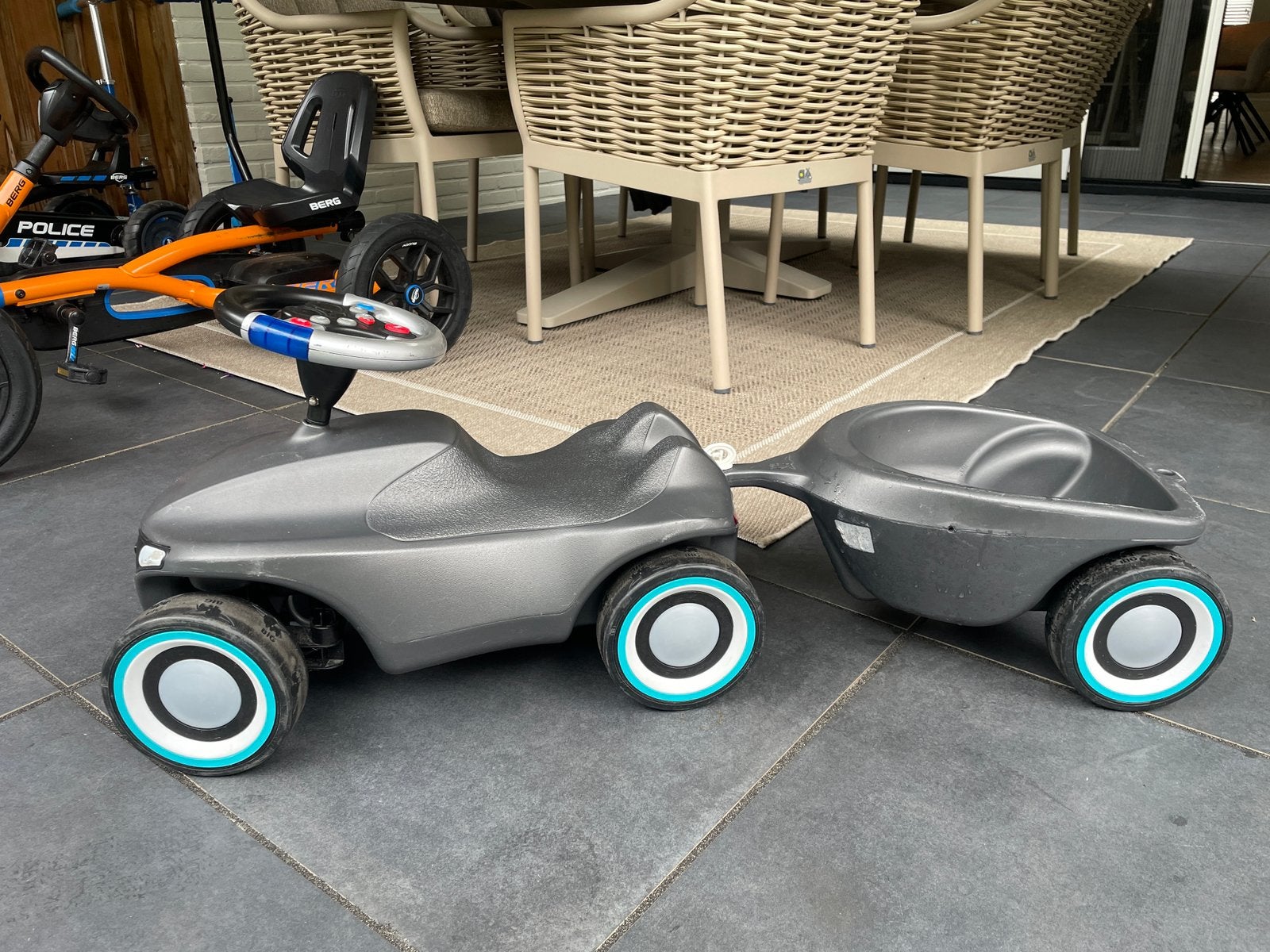 Big Bobby Car zwart met aanhanger en geluidsstuur, Ophalen, Gebruikt, Overige merken, Met kar of aanhanger