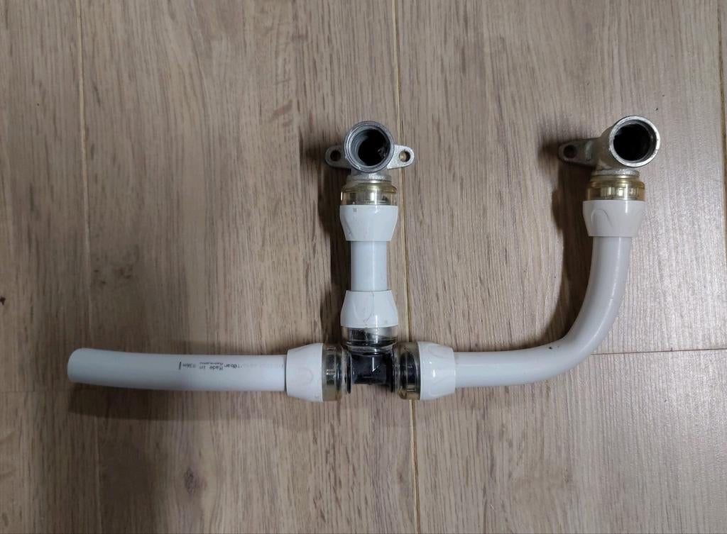 2x muurplaat Uponor met t stuk 20mm, Ophalen of Verzenden, Overige typen
