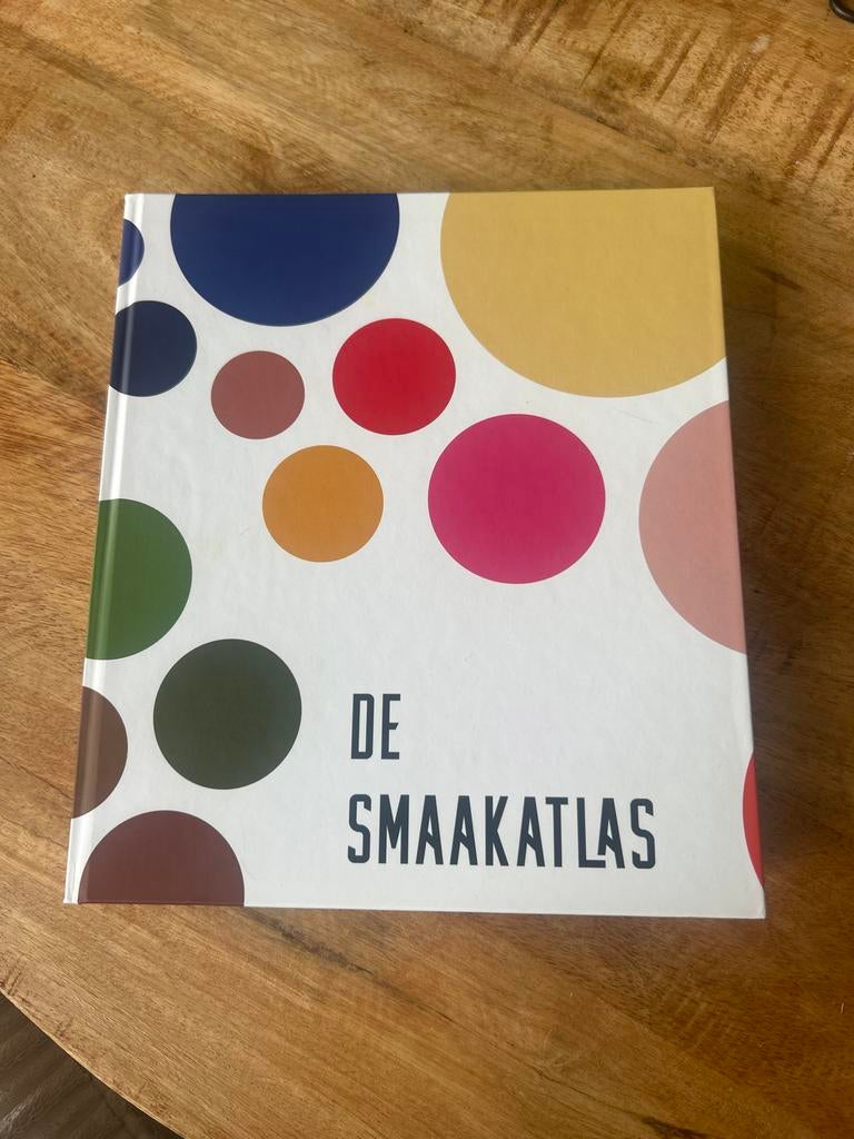 De Smaakatlas - Een culinaire reis door de wereldkeuken, Boeken, Ophalen of Verzenden, Zo goed als nieuw
