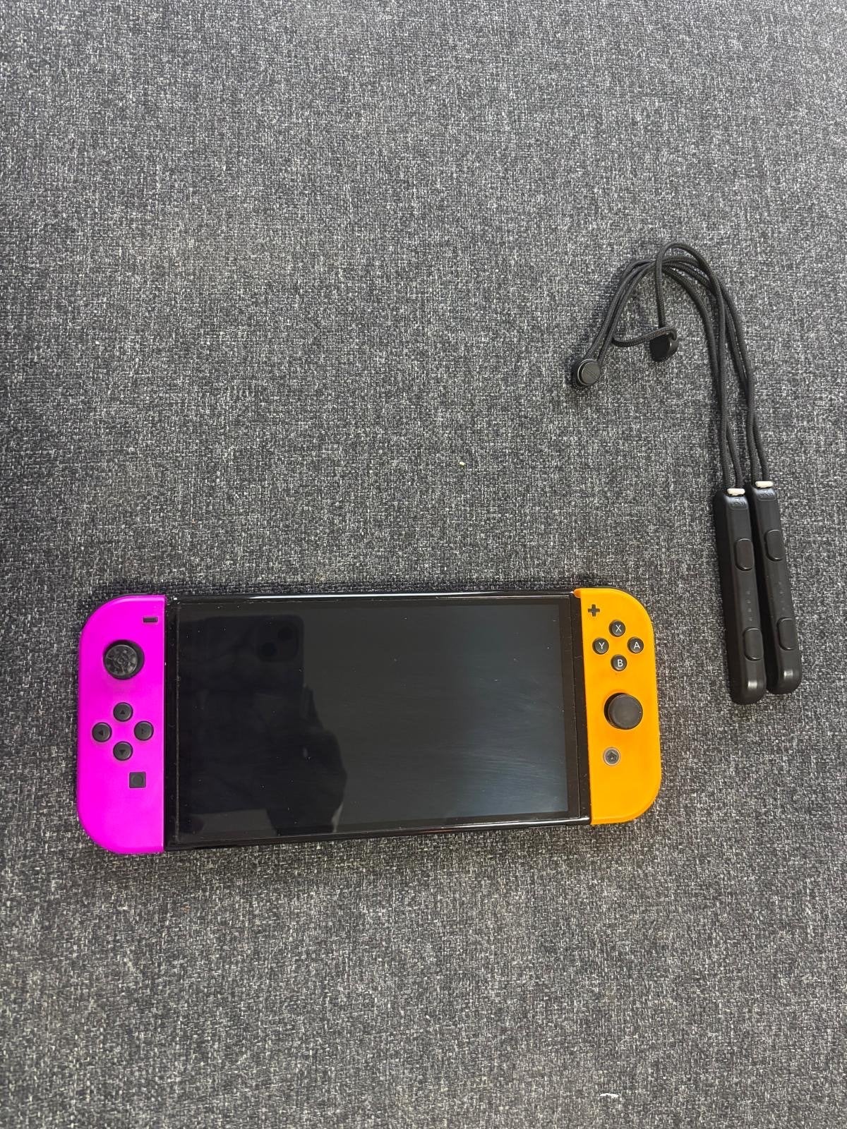 Nintendo Switch OLED met Dockingstation en Joy-Cons