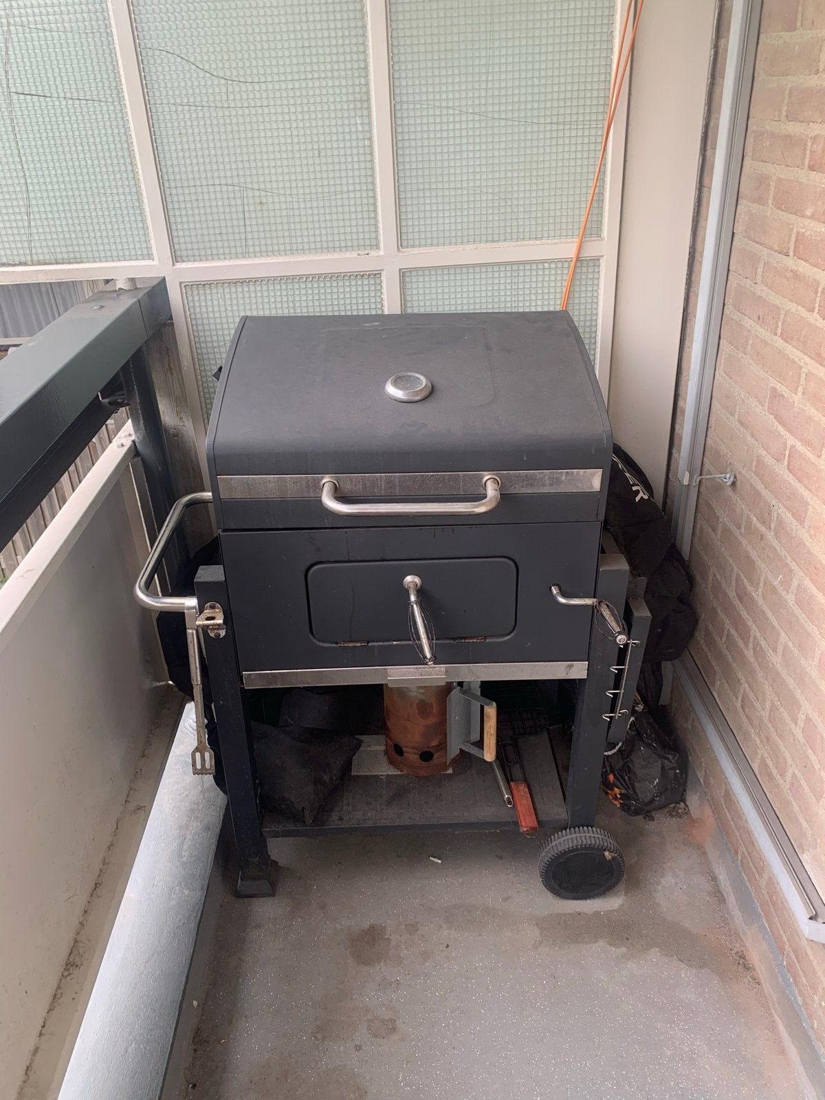Argentijnse barbecue, Ophalen, Gebruikt, Met accessoires