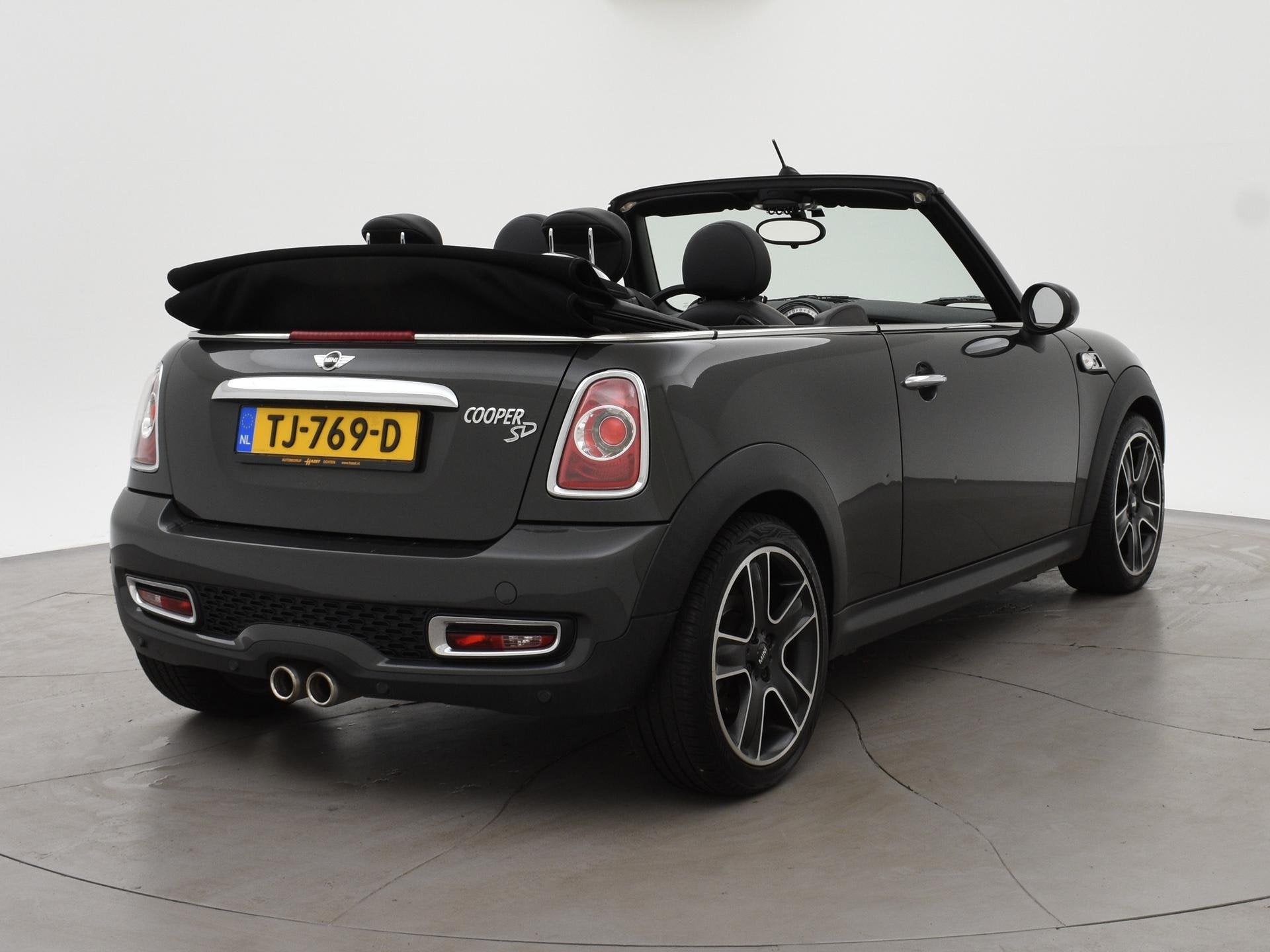 MINI Cabrio 2.0 SD 143 PK DIESEL CHILI + STOELVERW. | LEDER, Voorwielaandrijving, 1225 kg, Cabriolet, 4 stoelen
