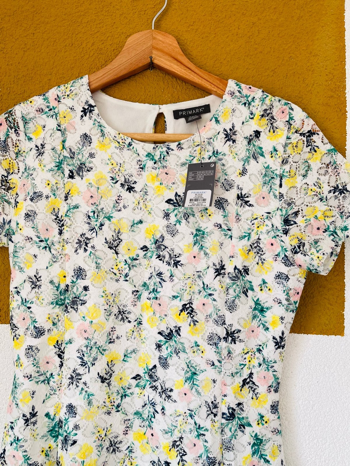 Primark Bloemenjurk - Maat 36 (S), Wit, Nieuw, Ophalen of Verzenden, Maat 36 (S)