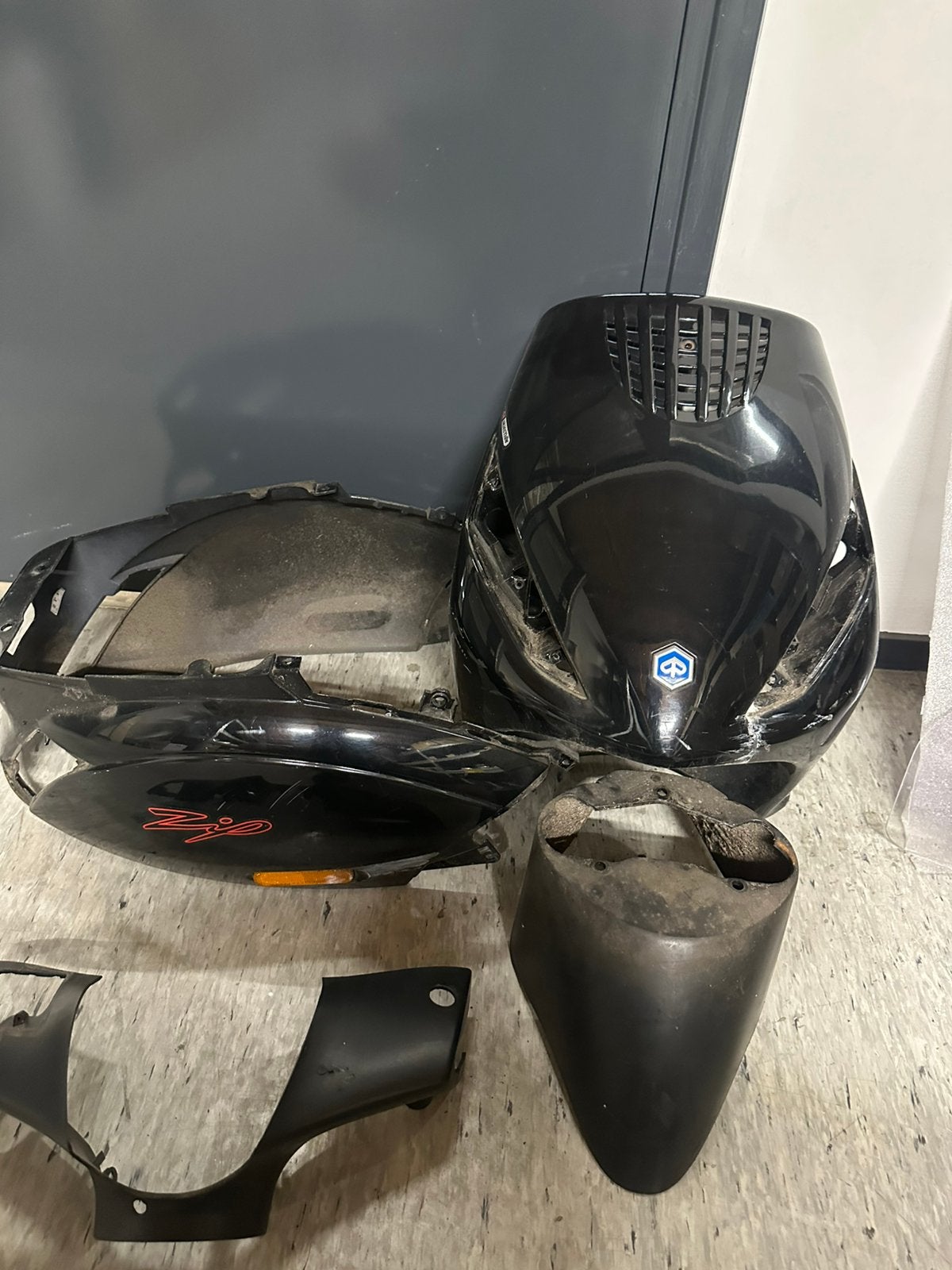Originele piaggio zip kappenset glans zwart, Ophalen of Verzenden, Gebruikt, Kap, Piaggio