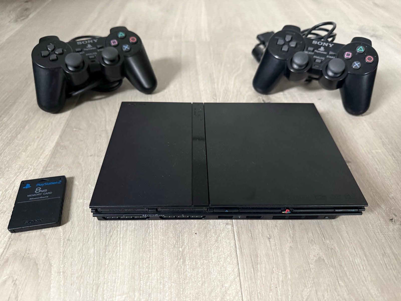 PLAYSTATION 2 SLIM + 2 CONTROLLERS + MEMORY CARD+9 GAMES, Ophalen, Zwart, Met 2 controllers, Slim