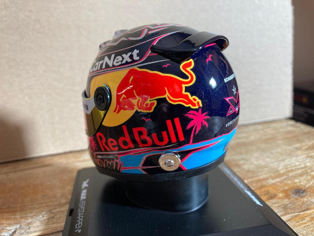 ✅ Max Verstappen 1:4 helm Miami GP 2022 Red Bull Racing RB18, Verzamelen, Ophalen of Verzenden, Nieuw, Formule 1