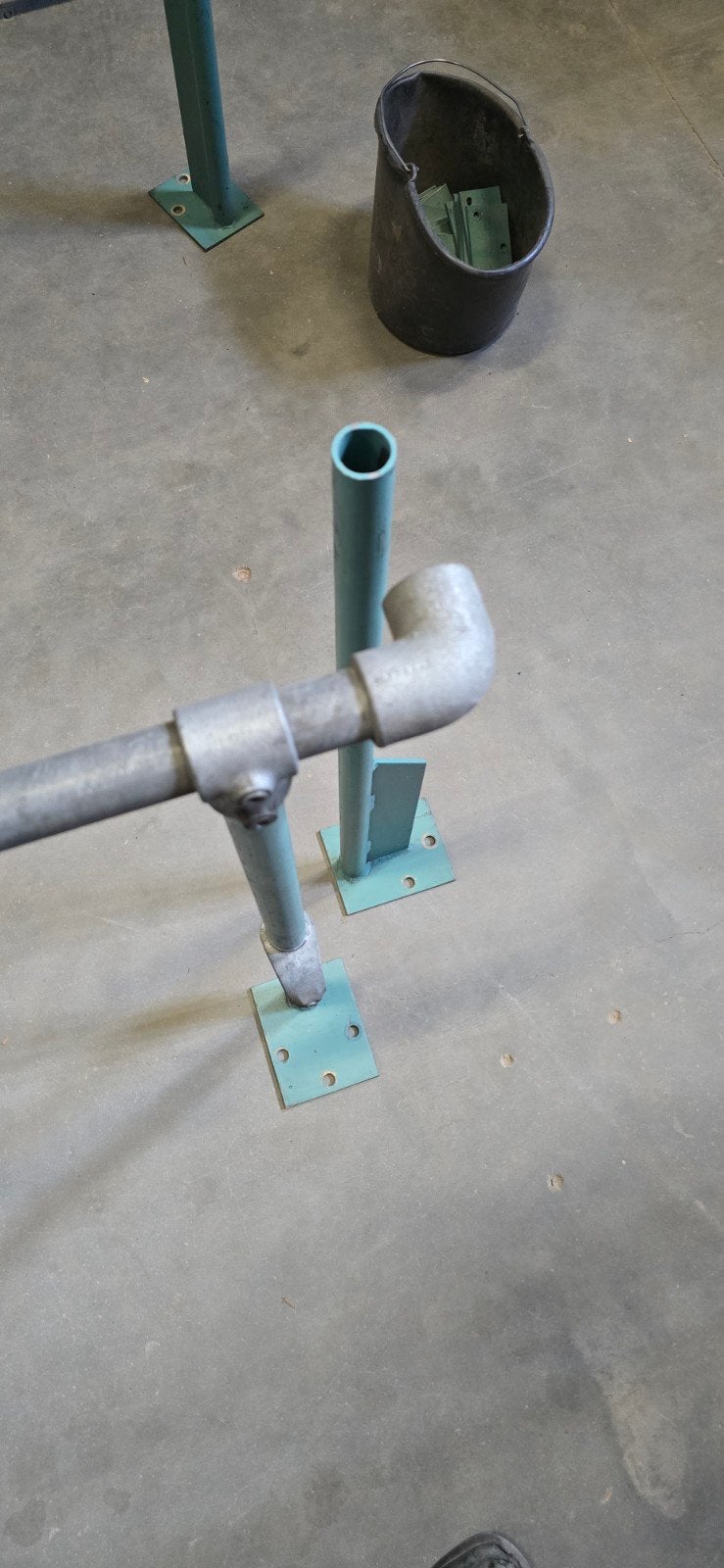 Metalen leuning / balustrade tbv entresol / verdiepingsvloer, Ophalen, Gebruikt, 250 mm of meer, Overige typen