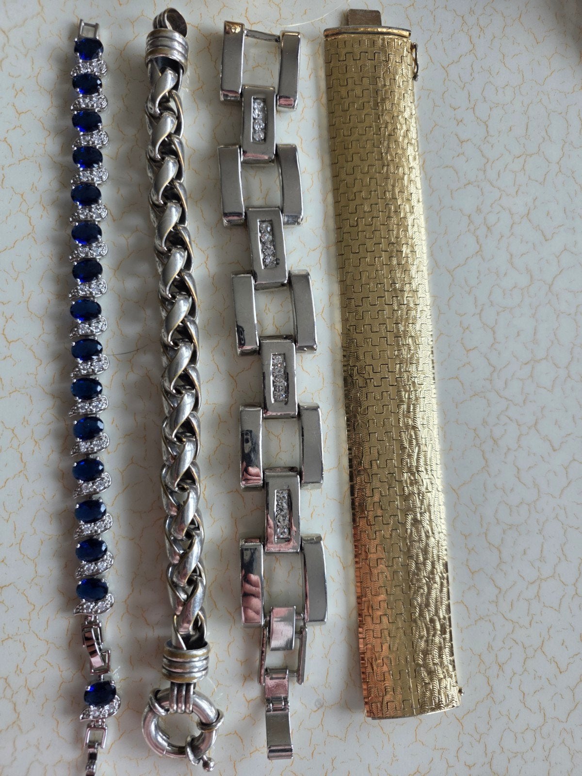 Diverse Armbanden:, Overige materialen, Gebruikt, Overige kleuren, Met edelsteen