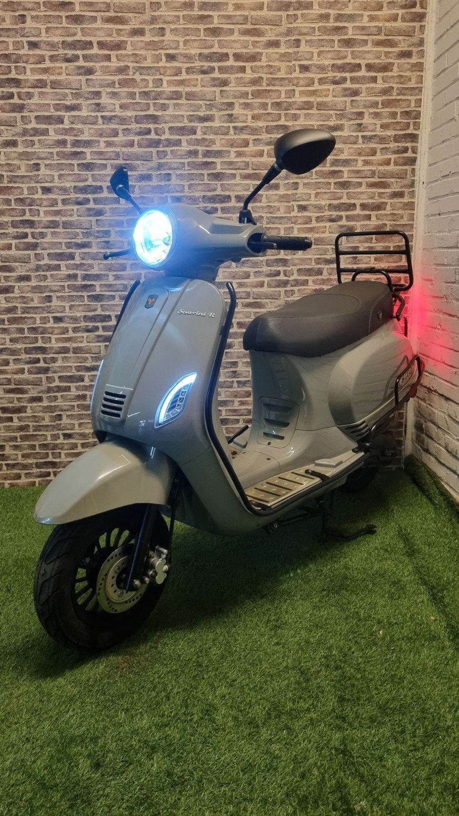 Zeer nette La Souris R snorscooter 4takt vespa look 2022!, Ophalen of Verzenden, Gebruikt
