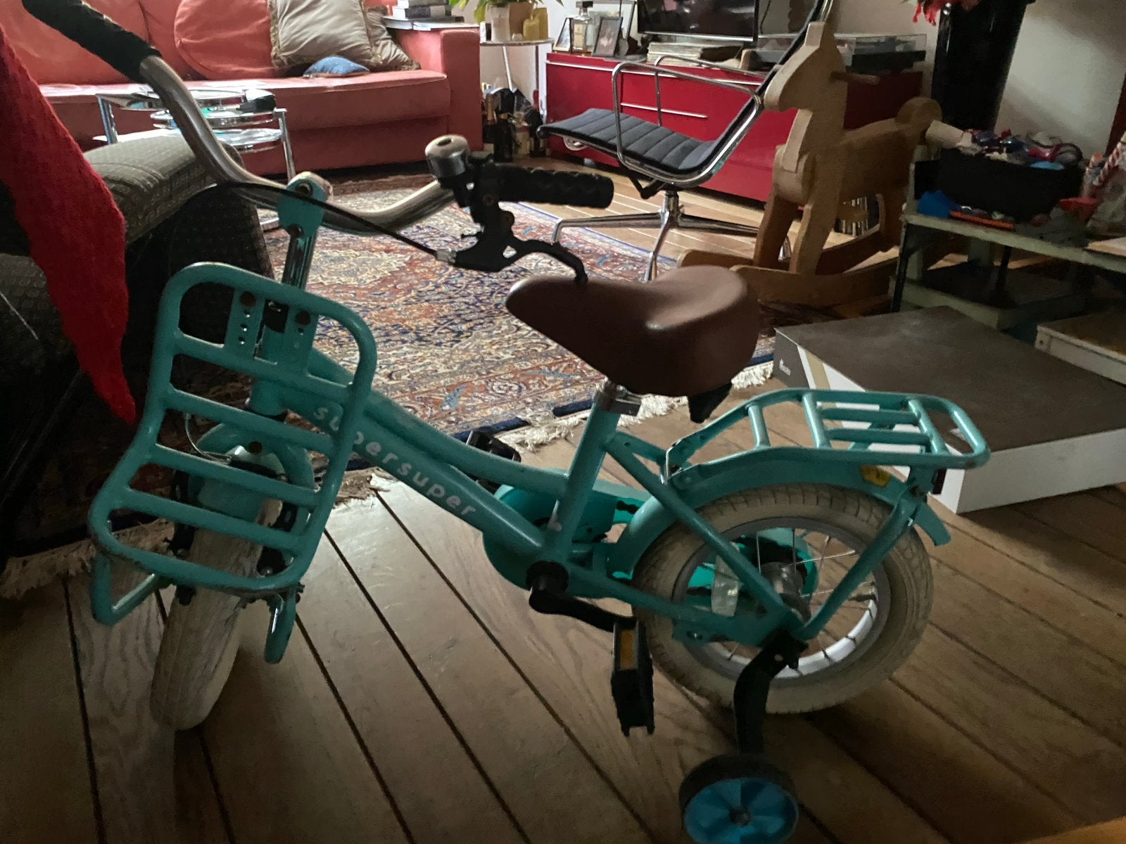 Degelijke kinderfiets met luchtbanden, Ophalen, Terugtraprem, Zijwieltjes, Gebruikt