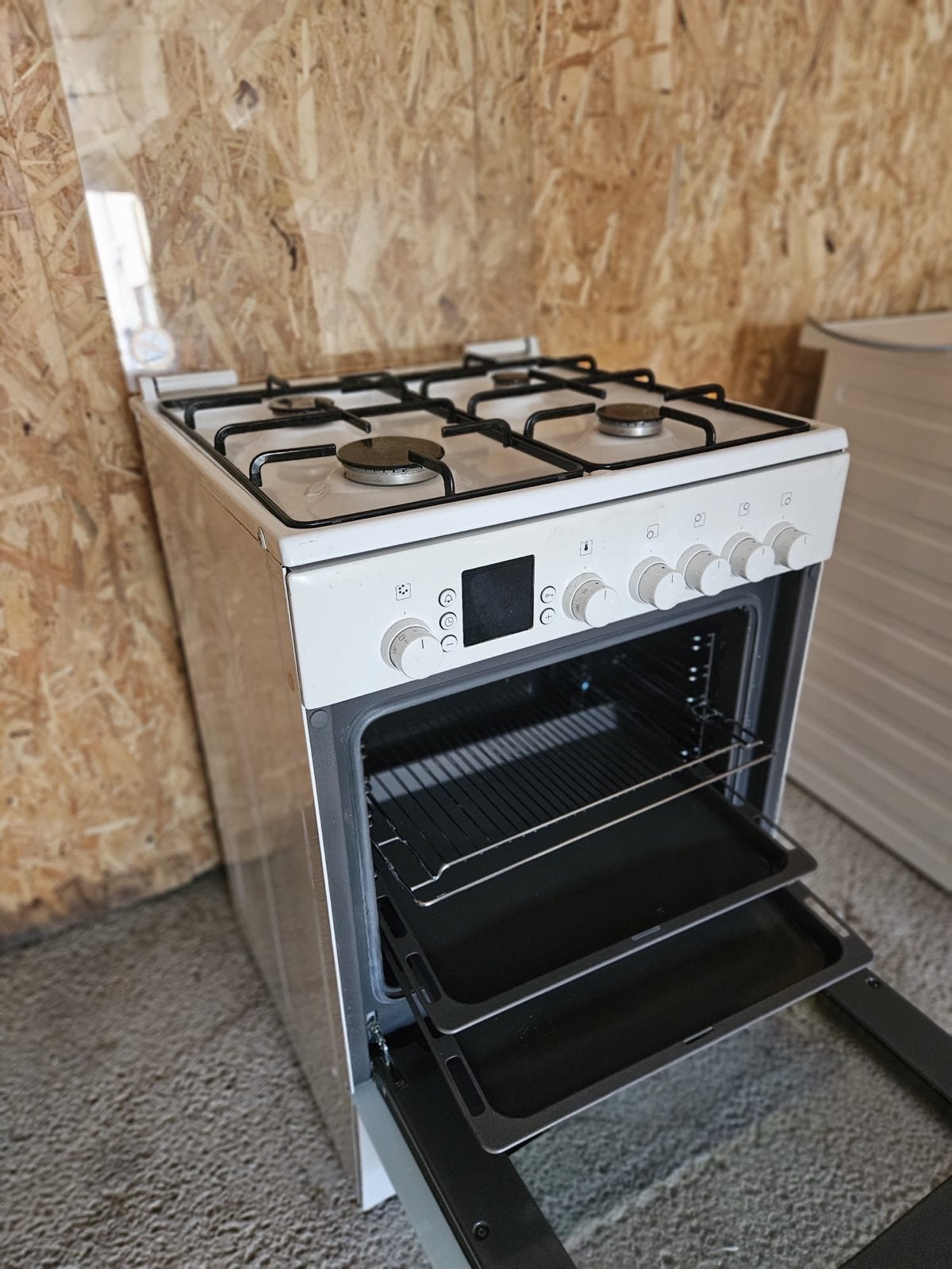 Beko Fornuis met Gasfornuis en Oven HSV744021N, Ophalen of Verzenden, Gebruikt, Vrijstaand