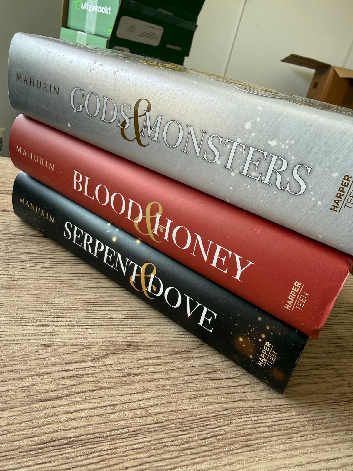 Serpent & Dove Trilogie - Shelby Mahurin, Boeken, Fantasy, Gelezen, Ophalen of Verzenden