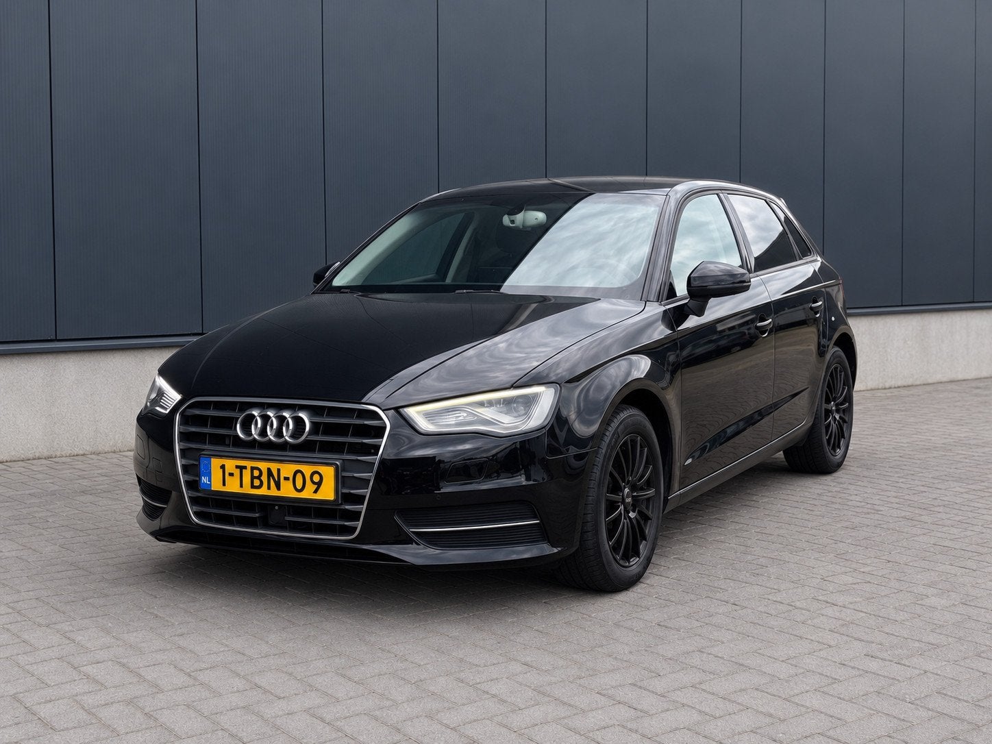 Audi A3 Sportback 2.0 TDI Attraction Xenon Automaat, Auto's, Audi, Euro 5, Stof, Gebruikt, 1295 kg