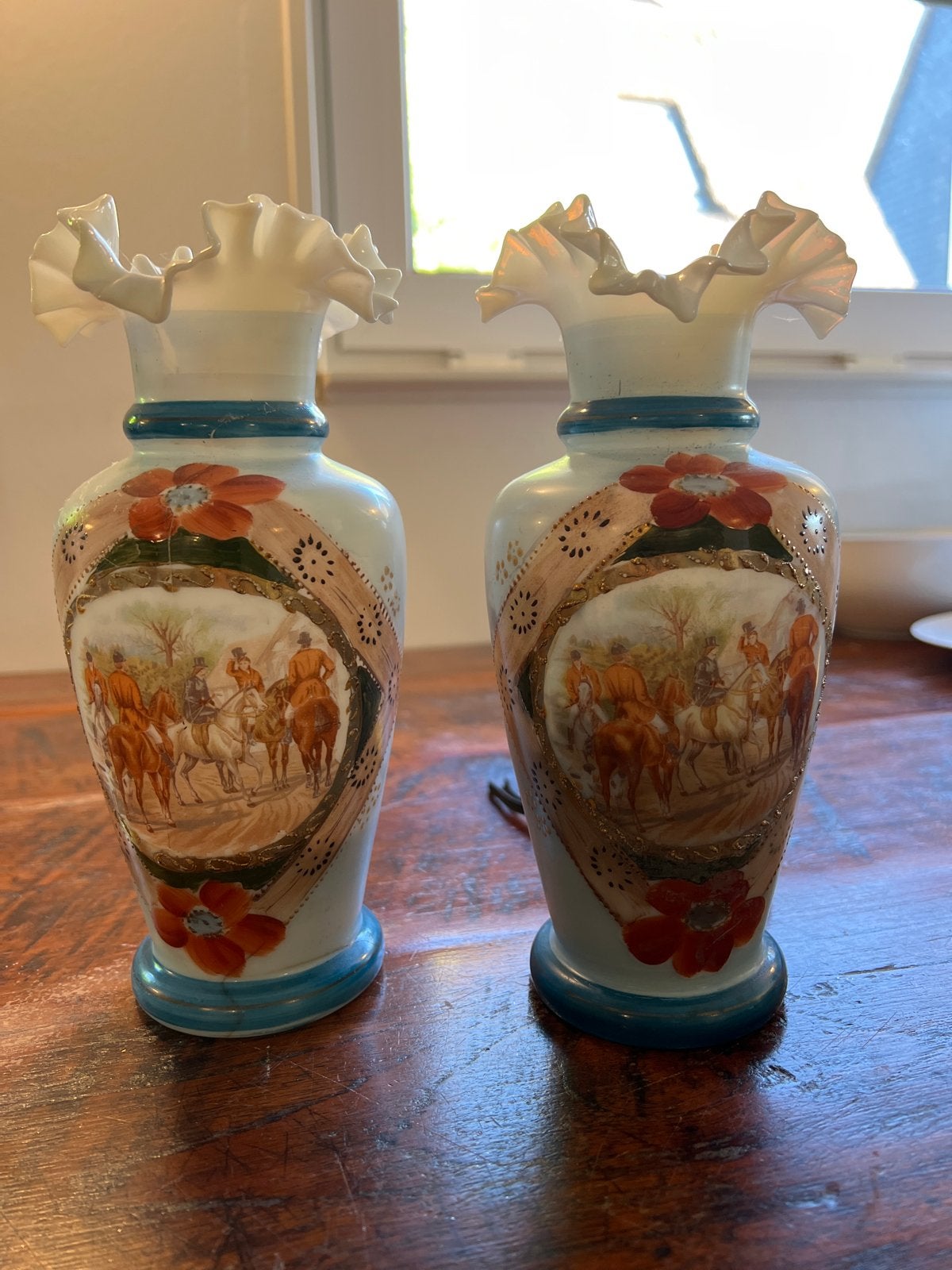 Antieke opaline vazen met jachttaferelen - set van 2, Antiek en Kunst, Ophalen