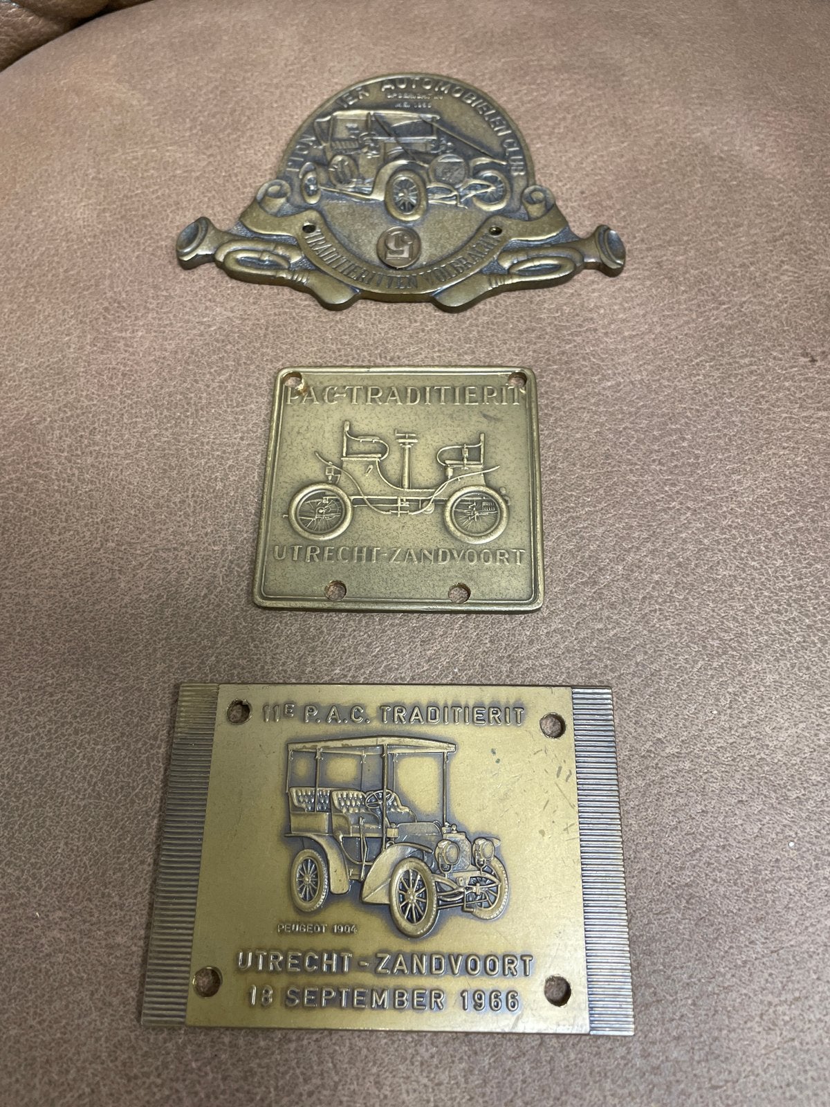 Vintage P.A.C. Traditierit Utrecht-Zandvoort Auto Emblemen, Verzamelen, Ophalen of Verzenden, Gebruikt, Auto's