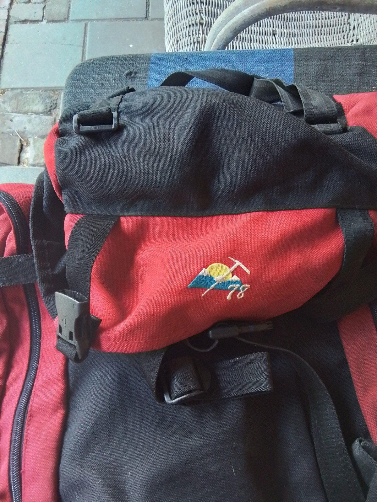 Rugtas T 78, rood/zwart, Ophalen of Verzenden, Overige merken