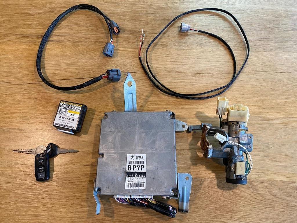 MX-5 VVT ECU met startonderbreker en adapterkabelboom