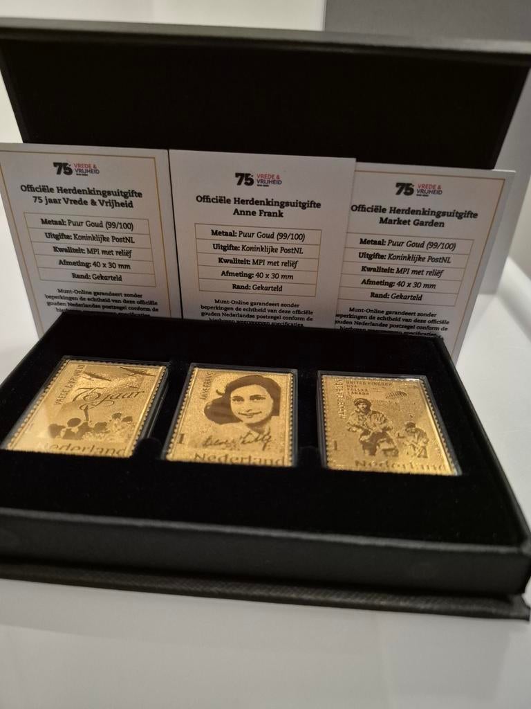 Gouden Postzegels – Market Garden, Anne Frank & Vrede, Ophalen of Verzenden, Goud