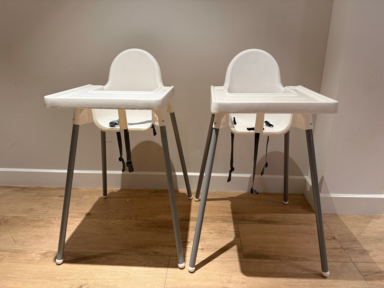 2x IKEA Antilop kinderstoel met kussens en gordels, Kinderen en Baby's, Ophalen of Verzenden, Gebruikt, Overige typen, Afneembaar eetblad